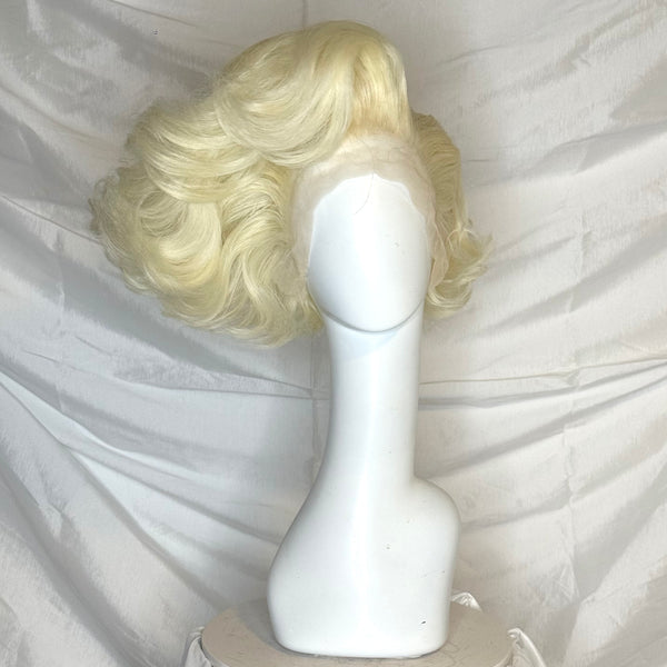 BLONDE MARILYN PRE-STYLED WIG